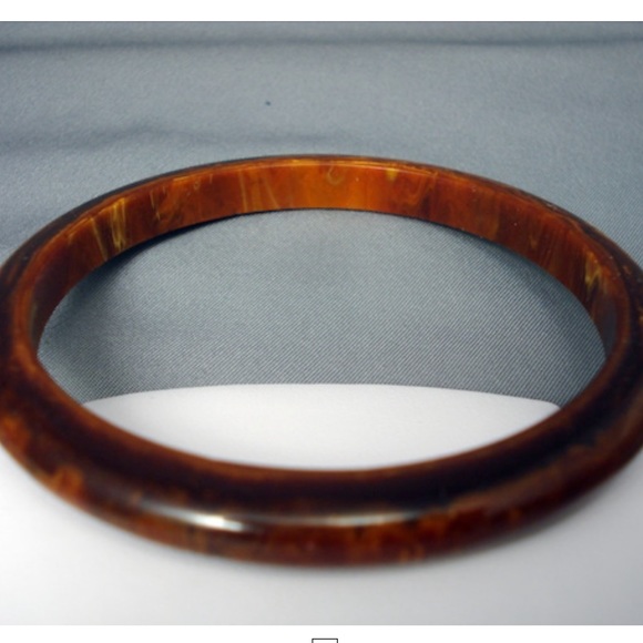 Vintage Bakelite Bangles - Set of 4 Bracelets - Picture 2 of 5